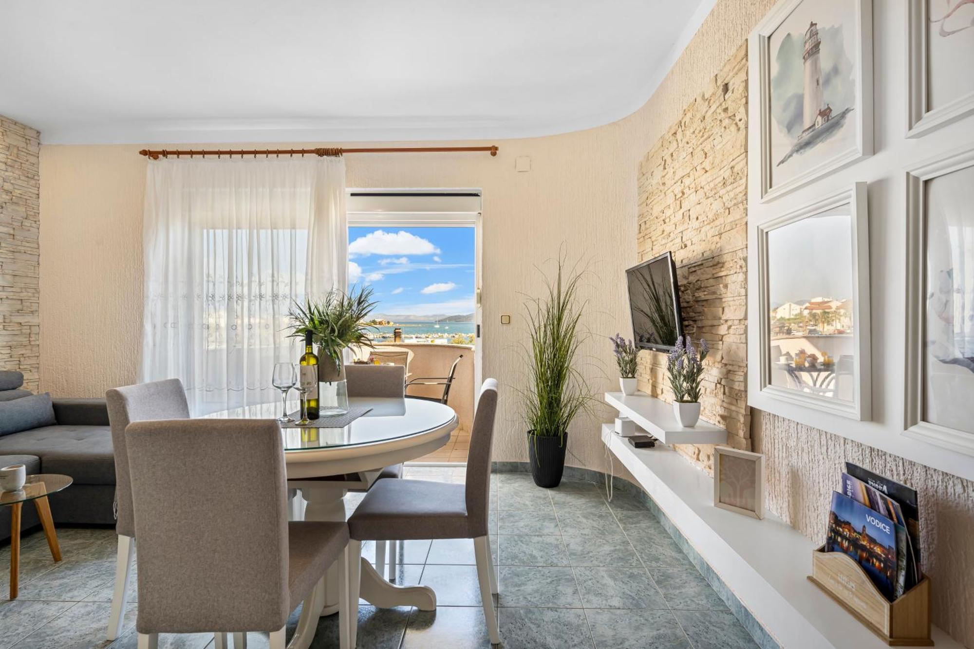 Aquarius Apartments - Beachside With Heated Pool Vodice Værelse billede